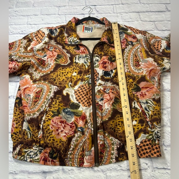 Vintage 80’s EVR Vibrant Floral Paisley Bomber Jacket- 100% Silk. - Picture 7 of 12